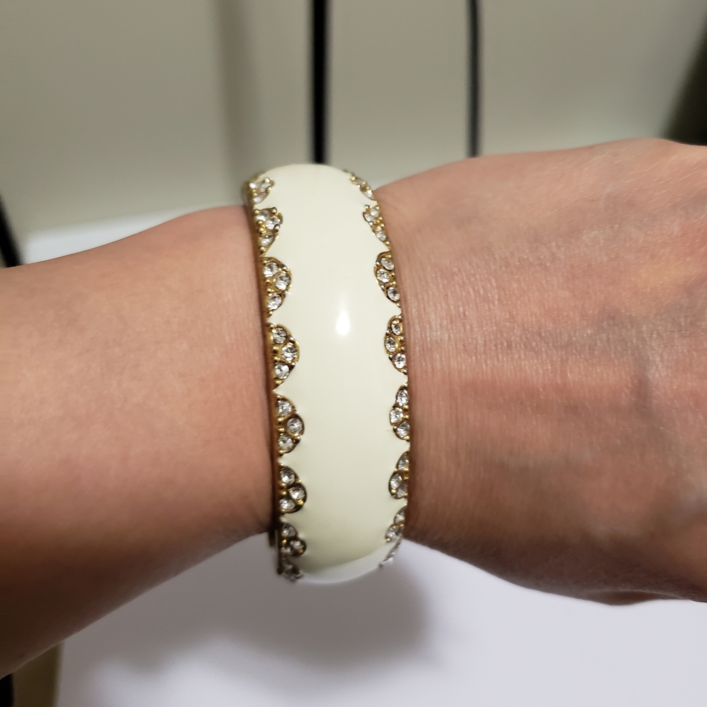 Stella & Dot Cream and Gold Bracelet